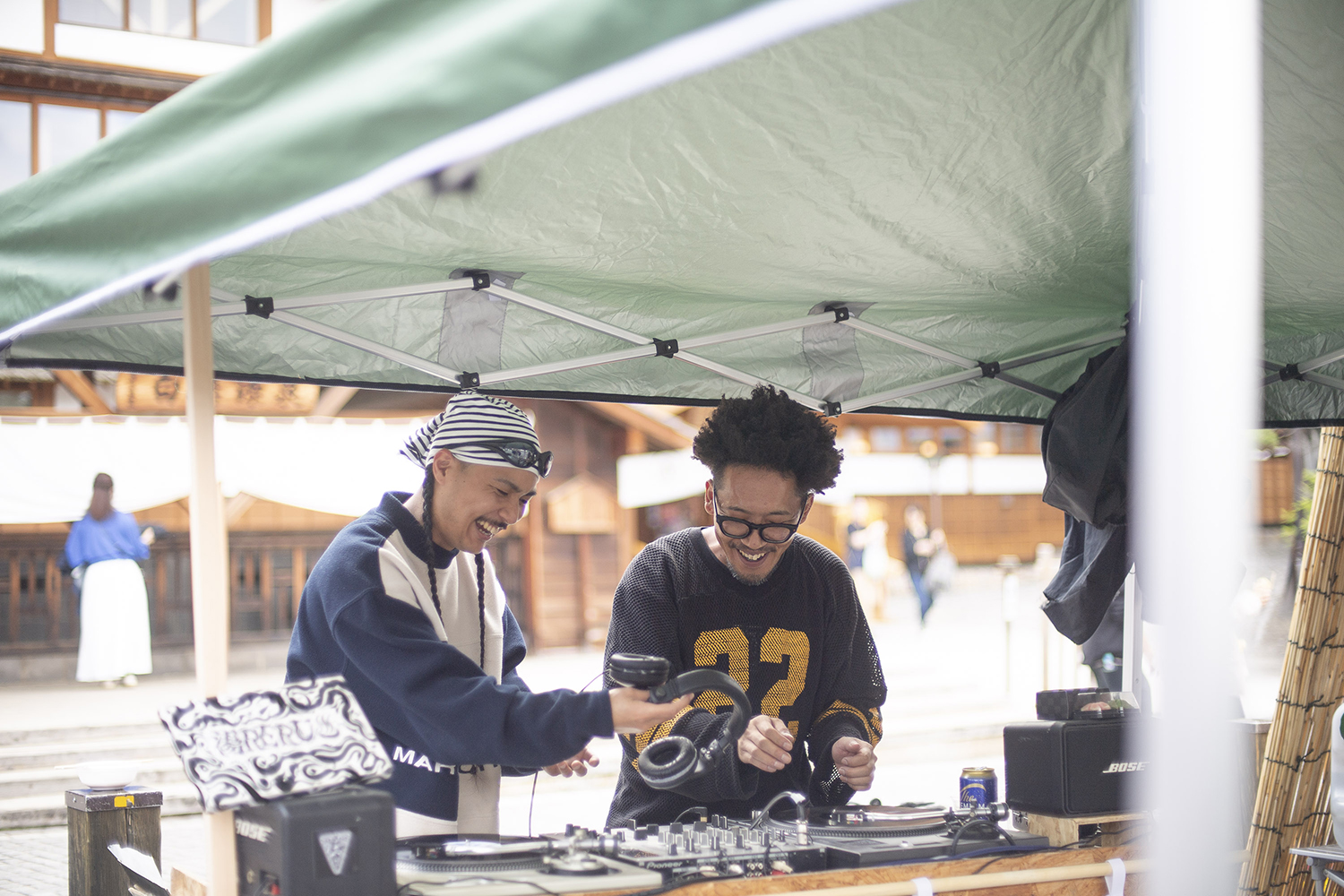 <会場を音楽で盛り上げた「湯畑レコード」。日本の温泉文化とストリートカルチャーが交わる新しい場づくりに挑んでいる>